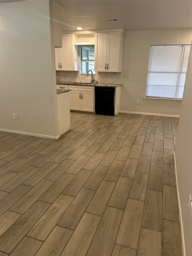 Photo - 2310 Grape Ln