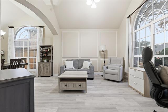 Photo - 2122 Trickling Creek Dr