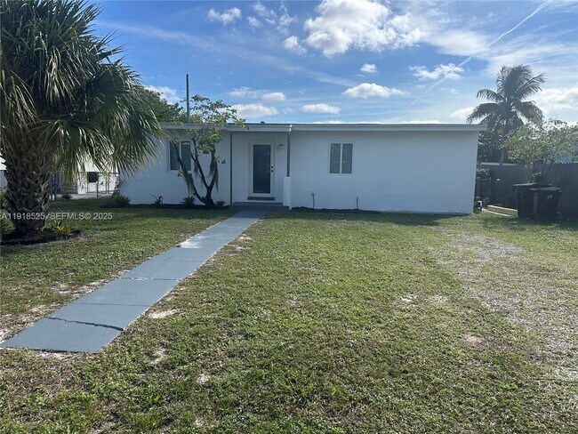 Photo - 1308 NW 13th Ct