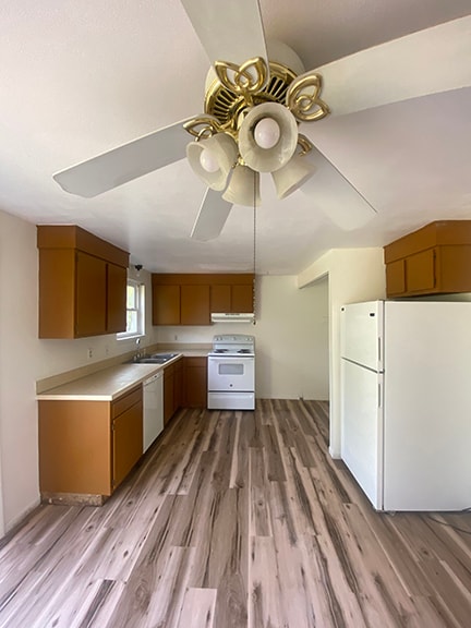 kitchen - 133 Tuller Rd