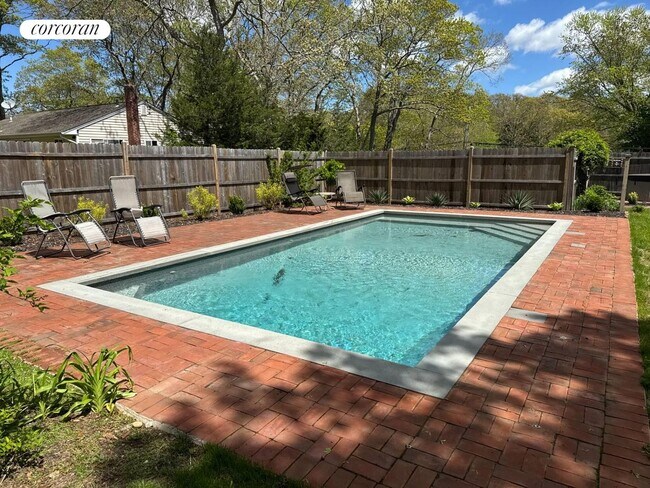 Photo - 21 Summit Blvd