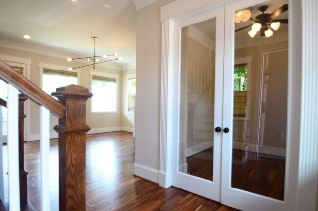 Photo - 8610 Ashland Way