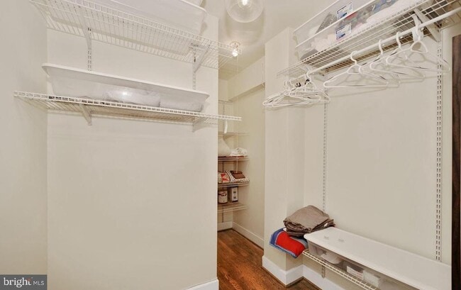 Building Photo - 3051 Idaho Ave NW Unit 314