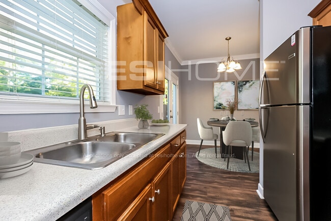 107 Newport Cove Ct