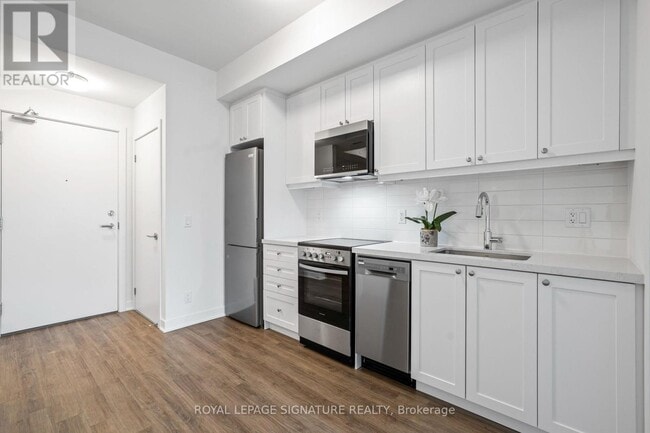 Photo - 51 Clarington Blvd Unité 530