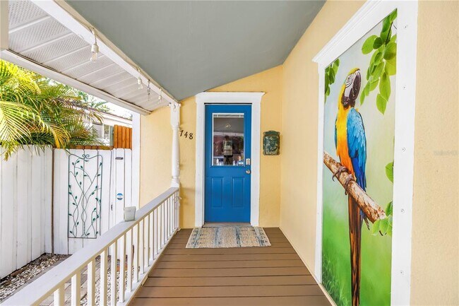 Photo - 748 11th Ave N