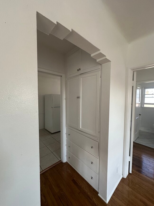 Ropa de cama y almacenamiento - 1444 S Ogden Dr