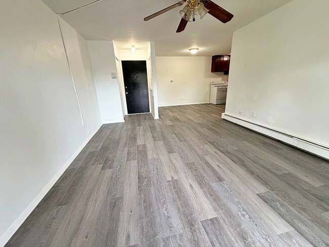 Photo - 841 Blossom Ln