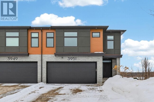 Photo - 3951 Mitchell Cres