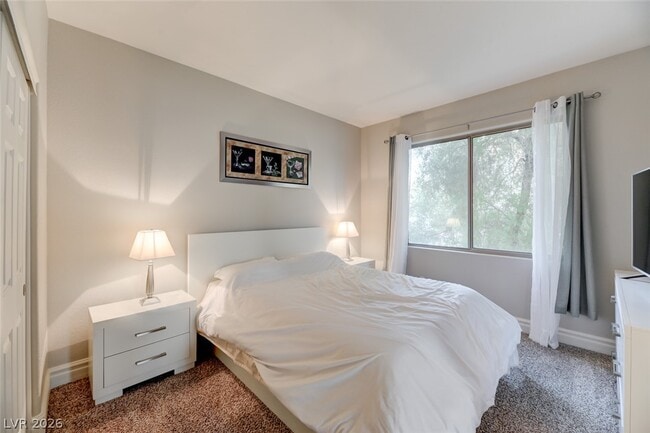 5 Chateau Whistler Ct