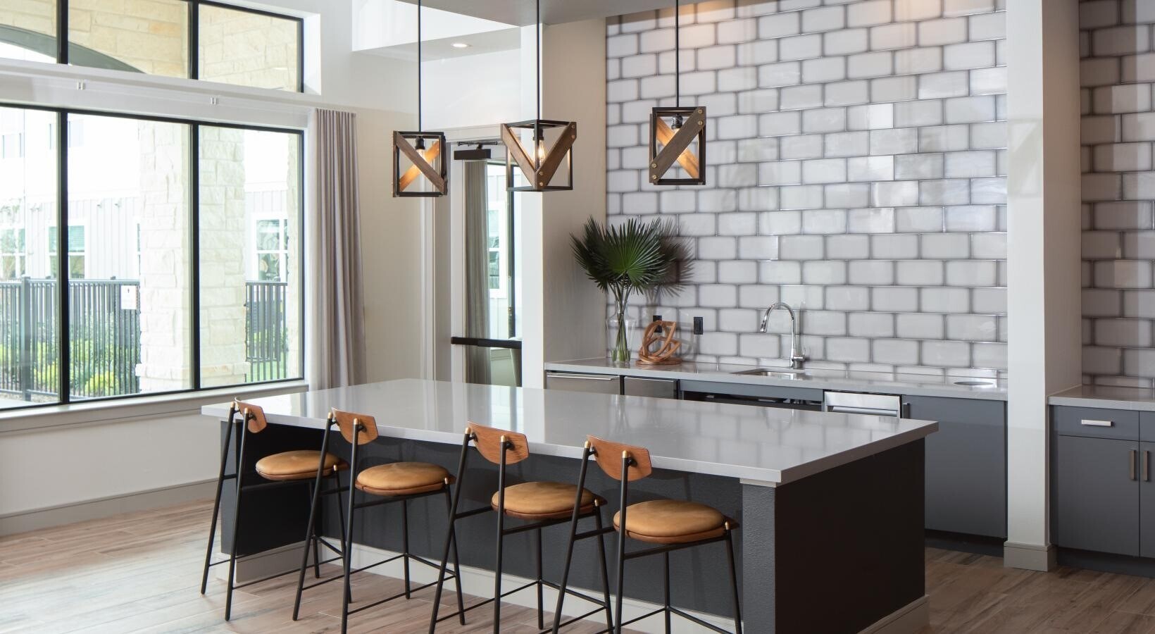 Photo - 12111 S Main St