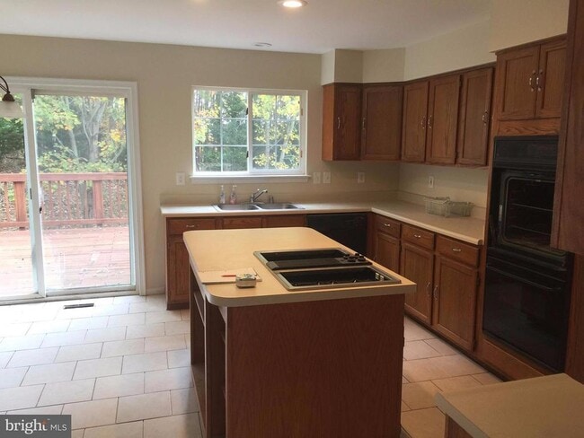 Photo - 12 Morrissey Stone Ct