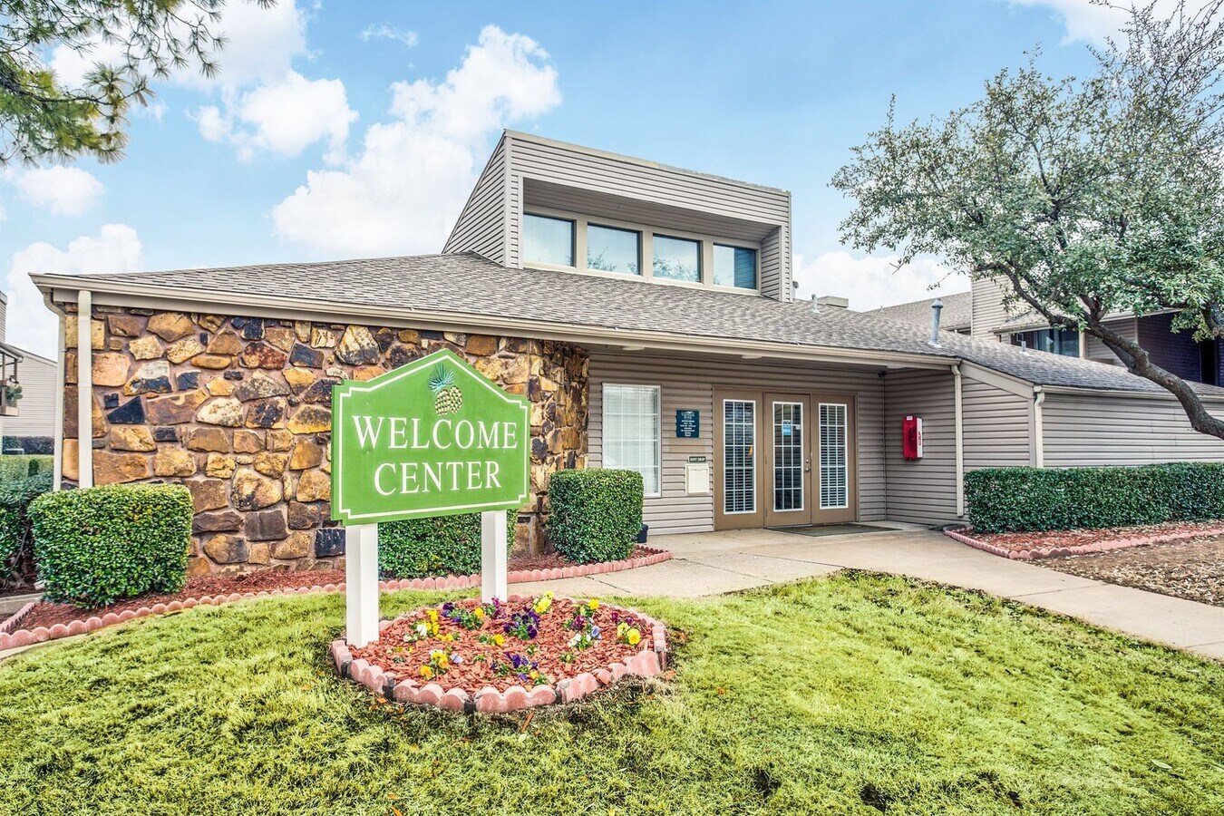 Photo - NOW LEASING Unit 1104C