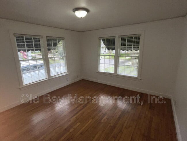 Photo - 108 S Fulton St