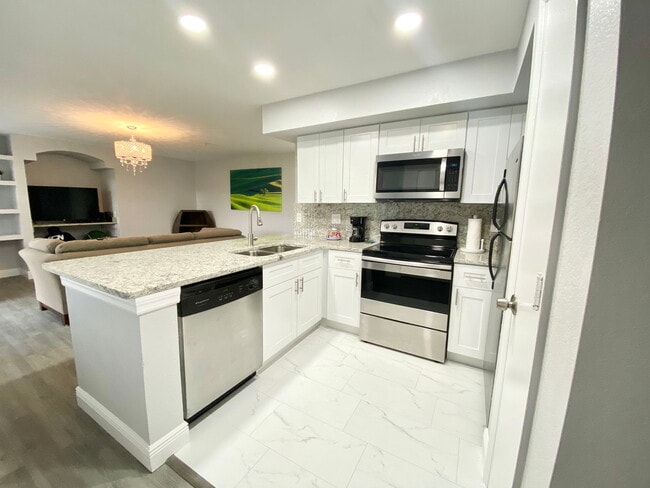 Photo - 7330 Westpointe Blvd