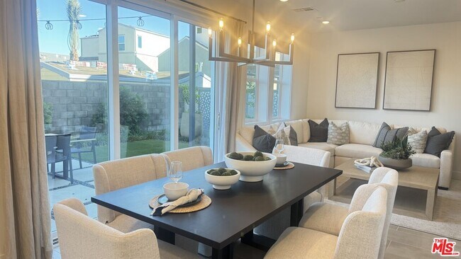 Photo - 1717 Lychee St