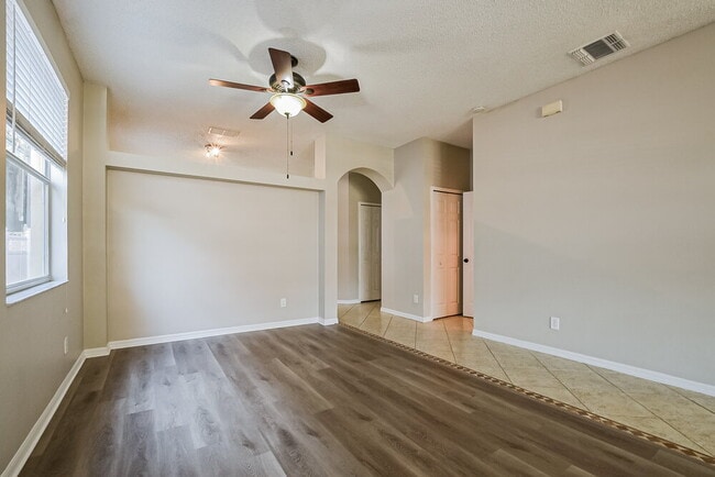 Photo - 13761 Meadowpark Ave