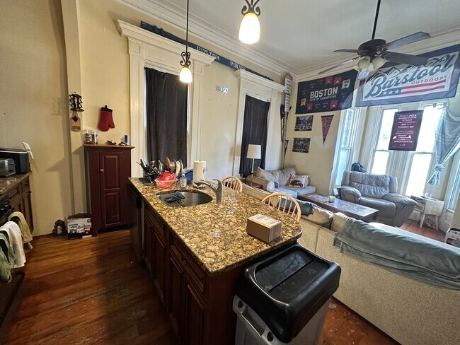 Photo - 135 Hillside St Unit 2