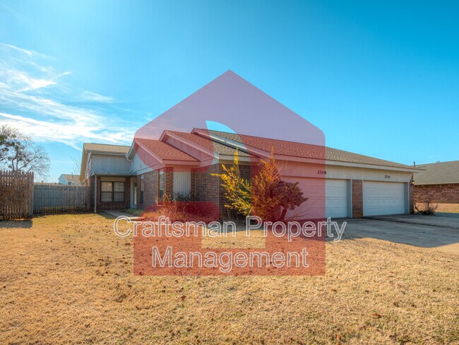 Photo - 2708 Silvertree Dr