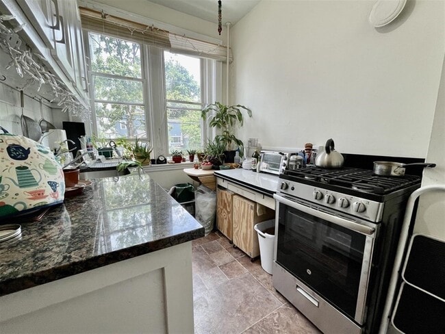 Photo - 77 Martin St Apartments Unit 1