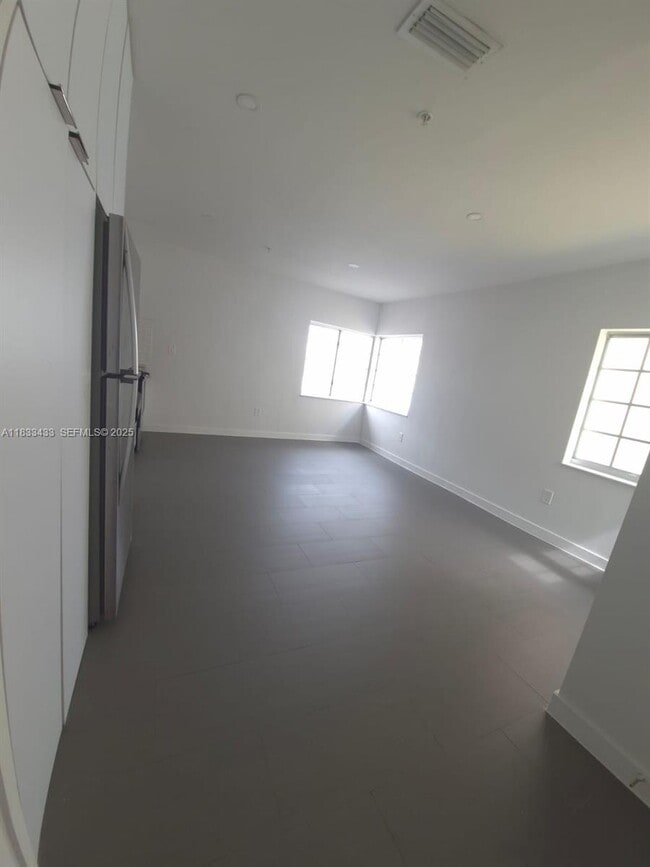 Photo - 1211 Euclid Ave Unit 11