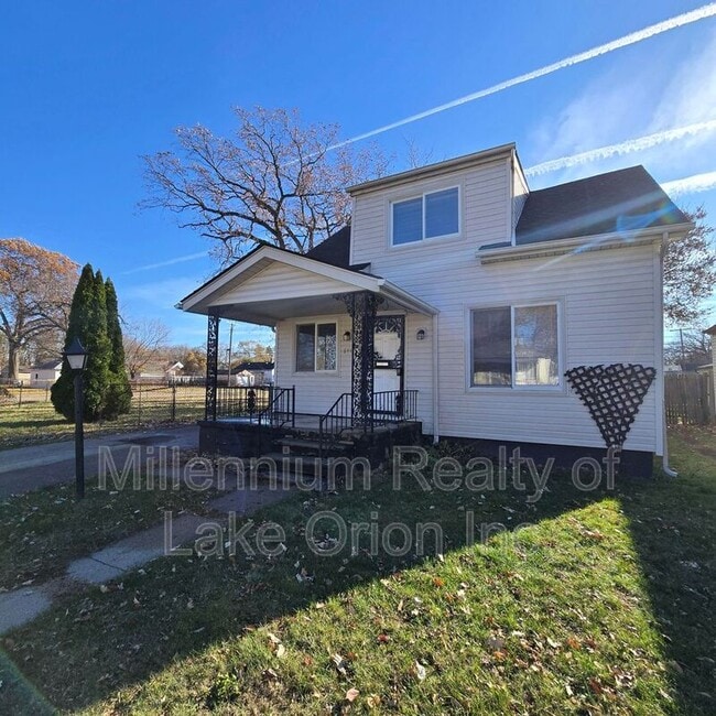 Photo - 644 E Meyers Ave