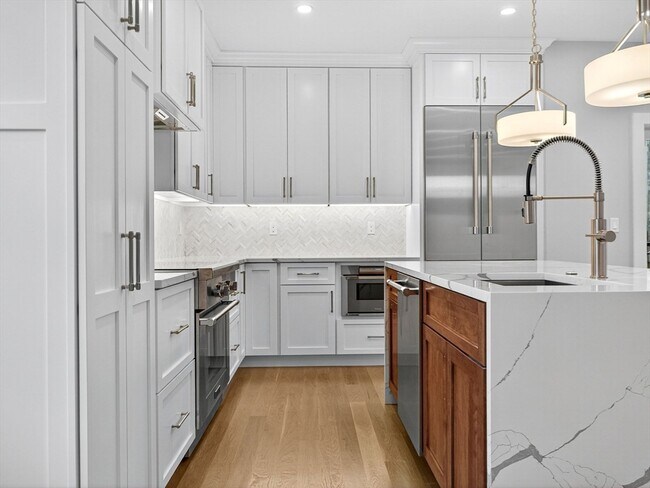 Photo - 551 E 7th St Unidad 3