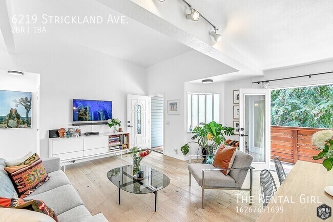 Building Photo - MODERN HIGHLAND PARK ESCAPE | FULLY GATED ... Rental