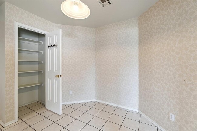 Photo - 2013 Cedar Meadow Ln
