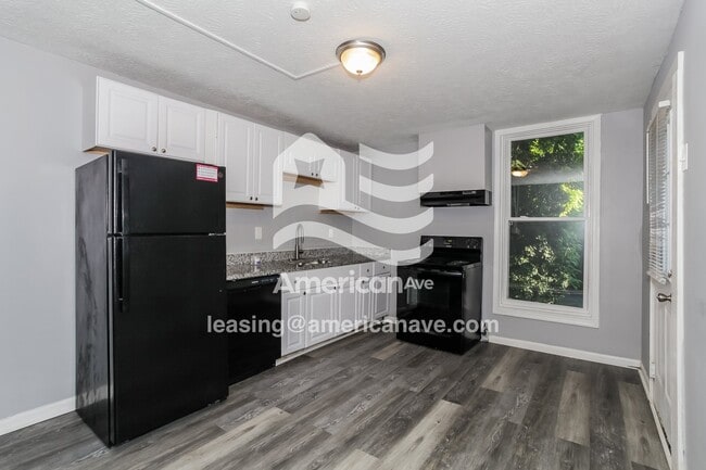 Photo - 106 E 24th St