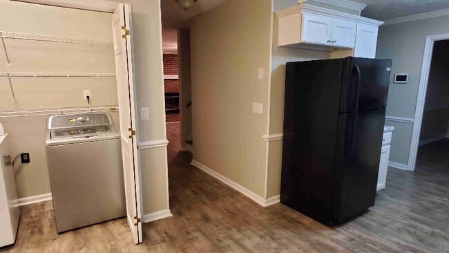 Photo - 7494 Fairpoint Rd