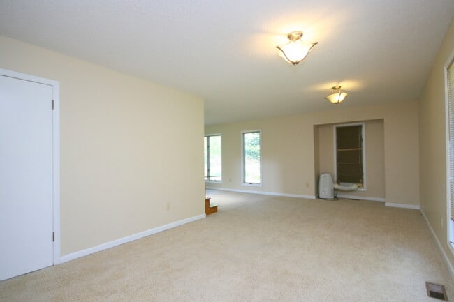 Photo - 111 Heatherwood Dr