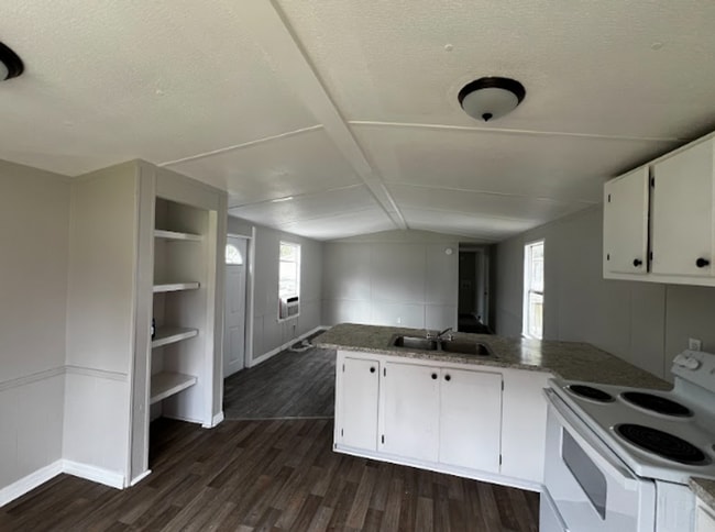 Photo - ** ONE MONTH FREE RENT ** Unit Lot 34