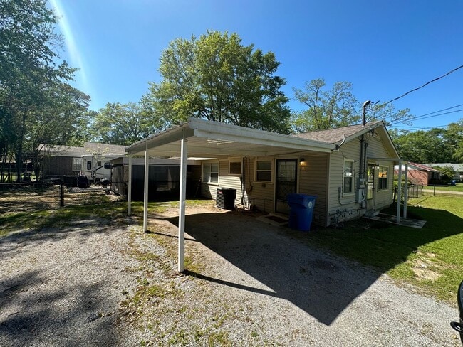 Photo - Duplex down town prattville