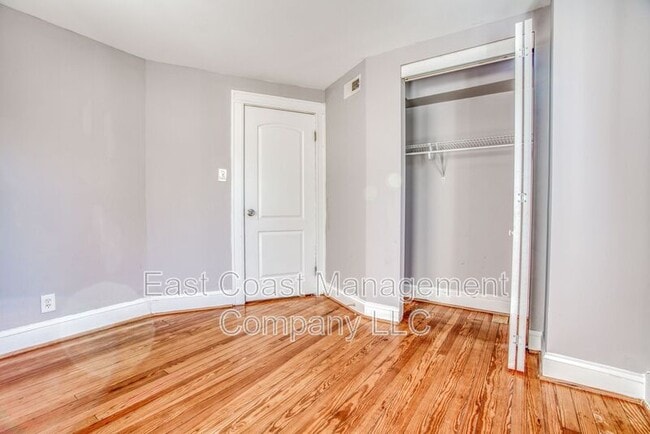 Photo - 214 Center St