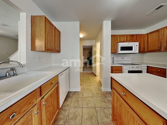 Photo - 11348 Red Finch Ln