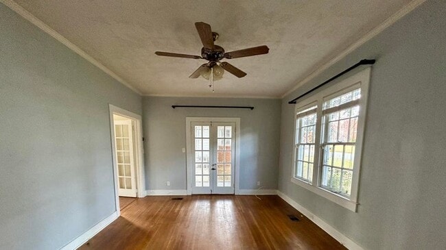 Photo - 2331 40th St