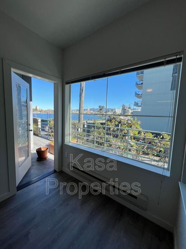Building Photo - 1524 1st Ave Rental