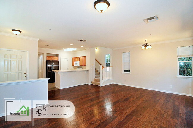 Photo - 2109 Vienna Way