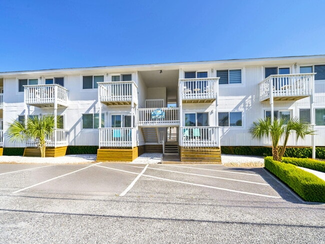 Building Photo - 445 Gulf Shore Dr Unit 207