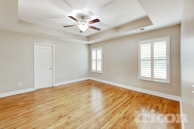 Photo - 8820 Cole St