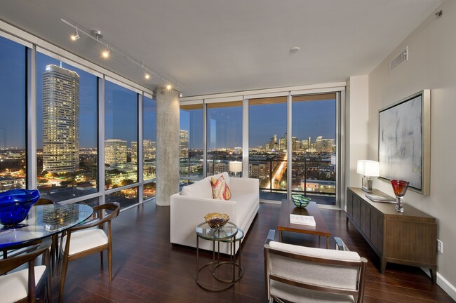 Impresionantes residencias con hermosas vistas. - The Sovereign at Regent Square Apartamentos