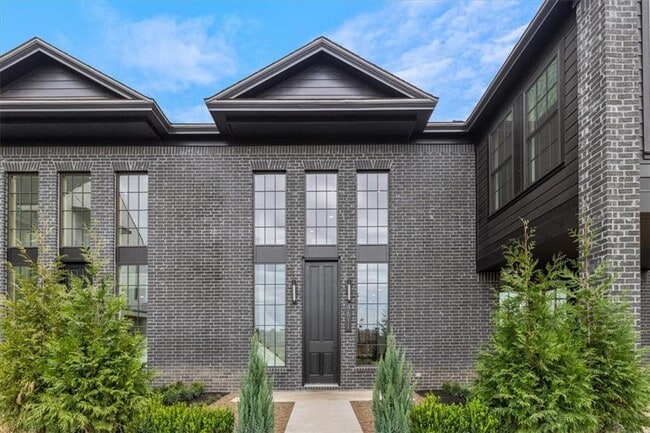 Photo - 4611 S 47th St