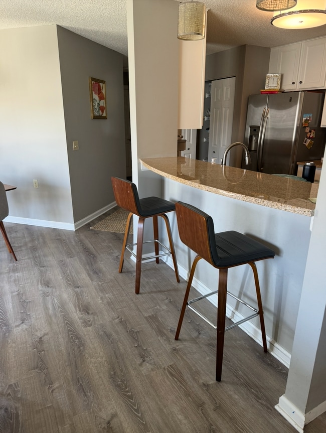 5978 Chasewood Pky Unit 102
