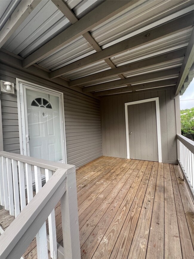 Photo - 20498 Trinity Way