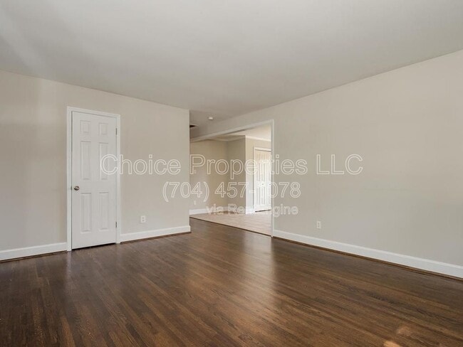 Photo - 6827 Woodstream Dr