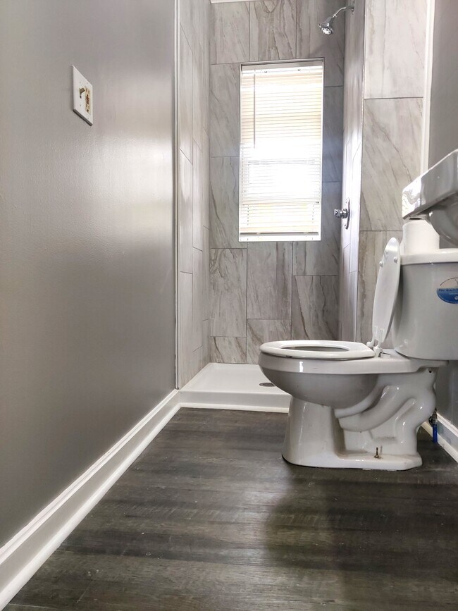 29 Cottage Grn Unit 2 9