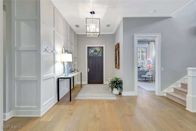 Photo - 160 Broad Ave S