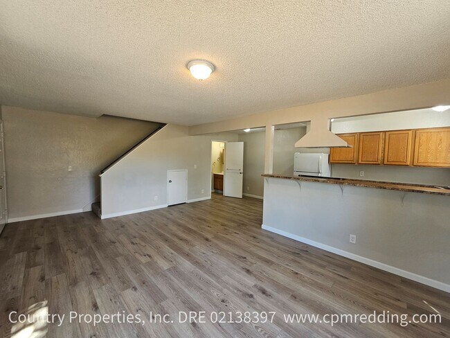 2951 Robert Ct Unit 6