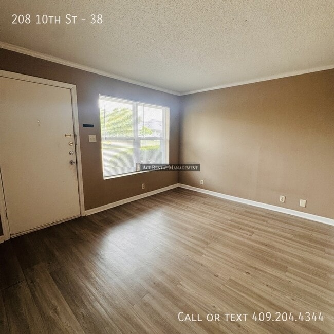 Photo - 208 S 10th St Unit 38